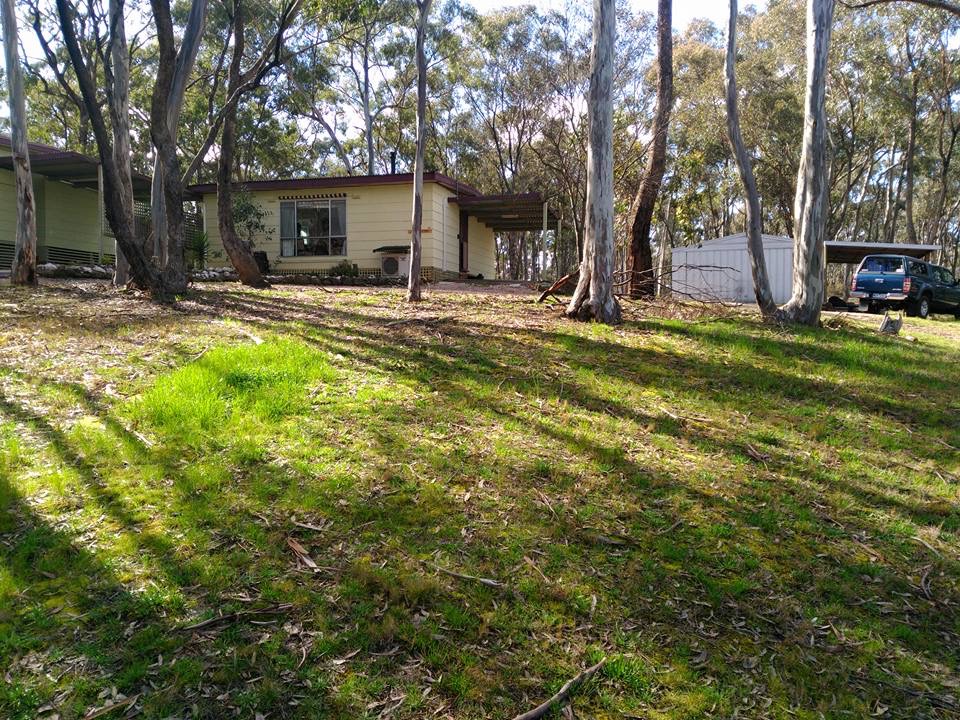 Donkey Tales Farm Cottages | Maryborough, 30 Leeway Ln, Daisy Hill VIC 3465, Australia | Phone: (03) 5461 3782