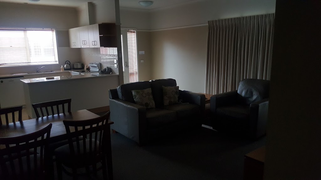 Traralgon Serviced Apartments | lodging | 18A Peterkin St, Traralgon VIC 3844, Australia | 0351760377 OR +61 3 5176 0377
