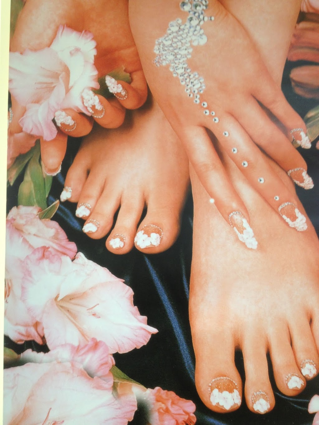 Elitz Nails & Beauty | 35-39 William St, Raymond Terrace NSW 2324, Australia | Phone: (02) 4987 7792