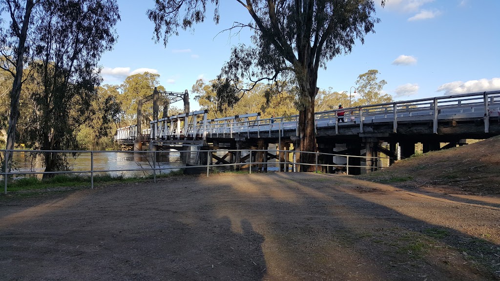 Cobba Paddleboat Cruises | travel agency | Rockarama Rd, Cobram VIC 3644, Australia | 0457033217 OR +61 457 033 217