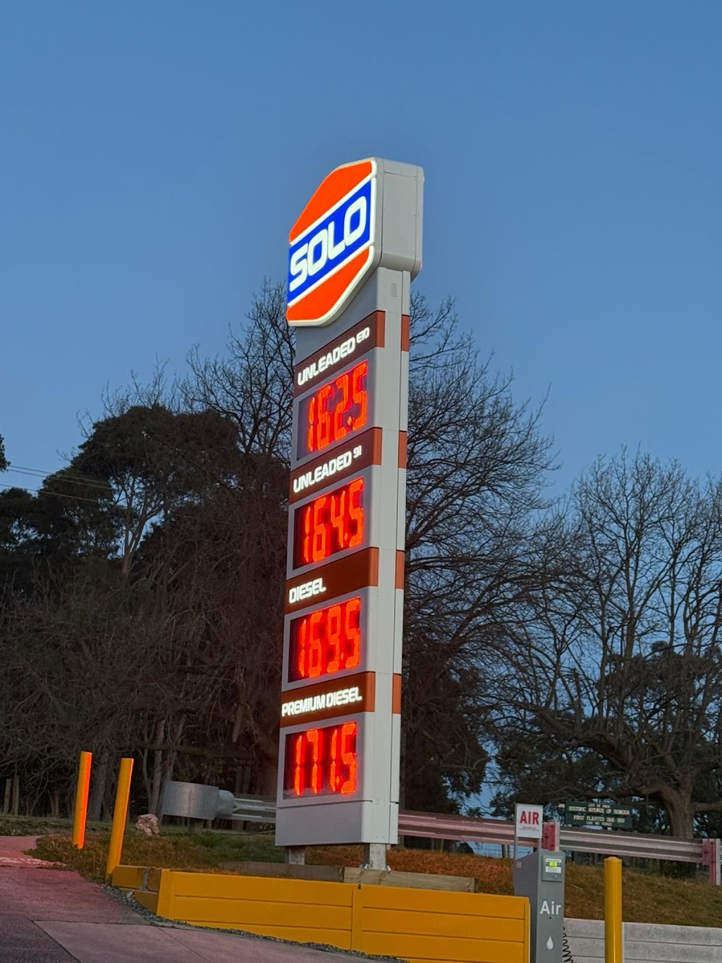 Solo Lysterfield | 570 Lysterfield Rd, Lysterfield VIC 3156, Australia | Phone: (03) 9999 1254