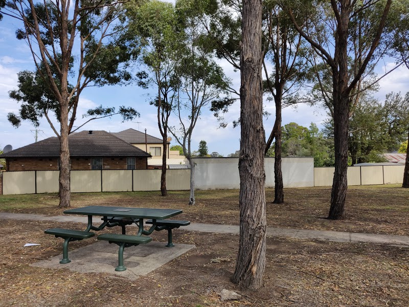 18 Brigade Memorial Park | park | Hume Hwy, Bass Hill NSW 2199, Australia