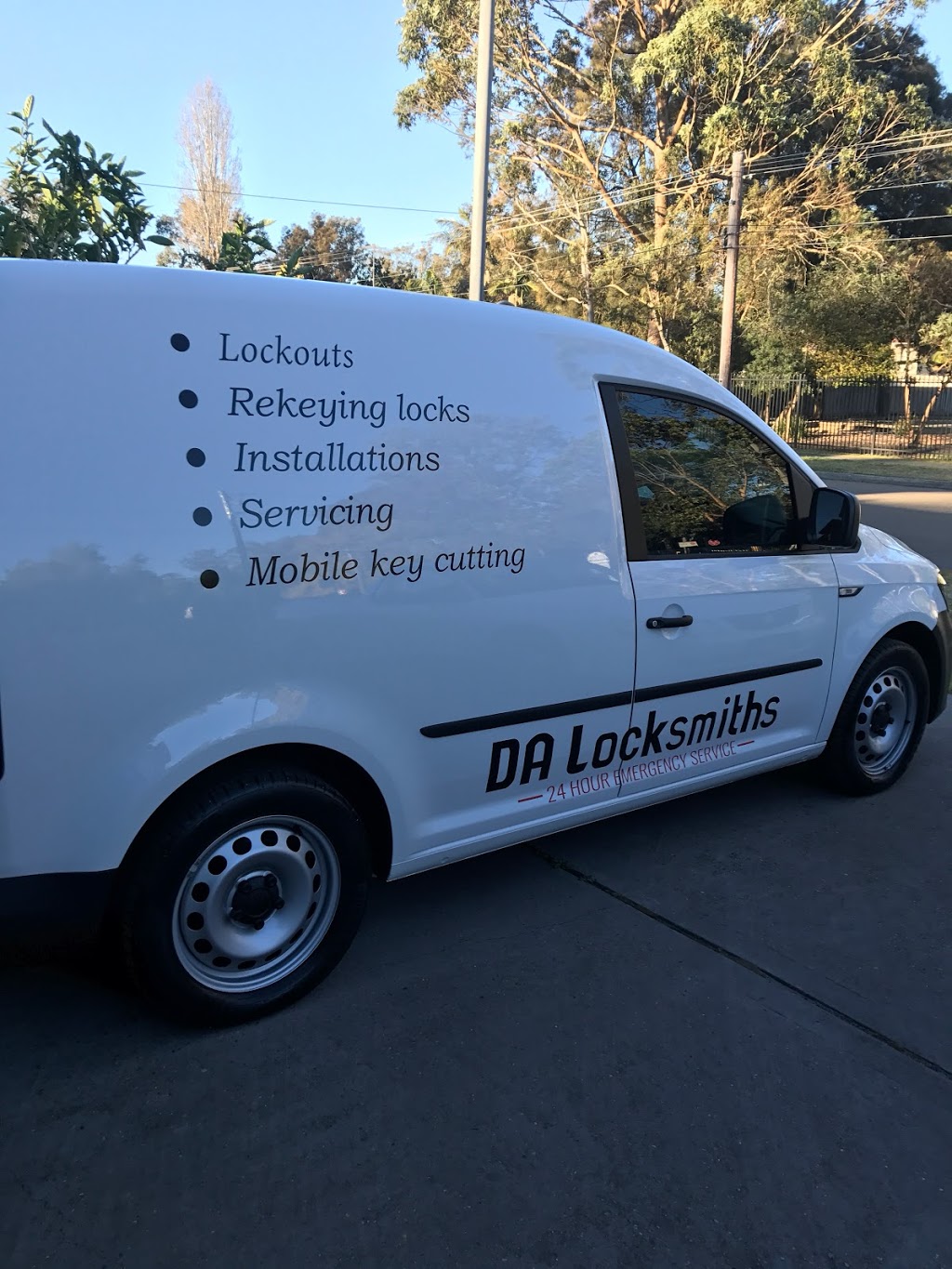 DA Locksmiths - Locksmith Northern Beaches | 28 Carcoola Rd, Cromer NSW 2099, Australia | Phone: 0447 072 774