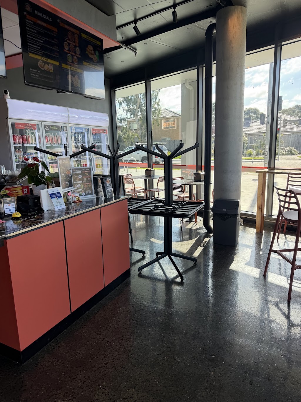 Gimme Dat Chicken | Unit 3/220 Chapel Rd, Keysborough VIC 3173, Australia | Phone: 0450 105 060