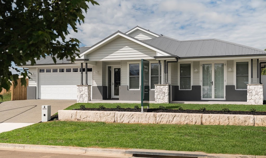 Wattle Court Moss Vale Display Home | 4 Ashbourne Bvd, Moss Vale NSW 2577, Australia | Phone: (02) 4868 3233