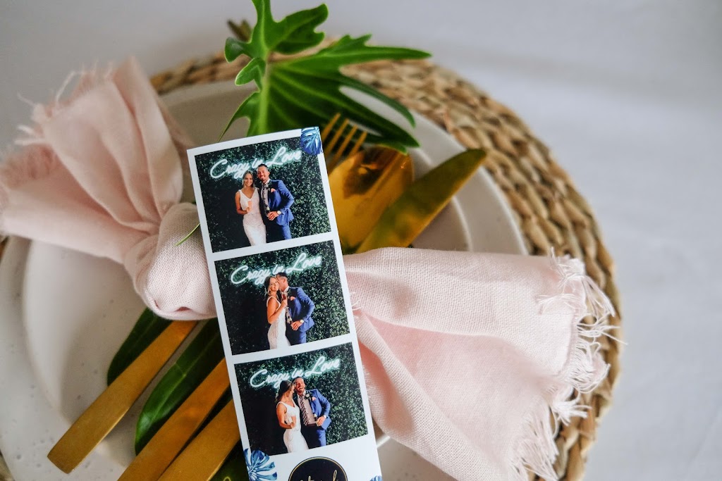 Botanical Photo Booths |  | Heeb St, Ashmore QLD 4214, Australia | 0423065575 OR +61 423 065 575