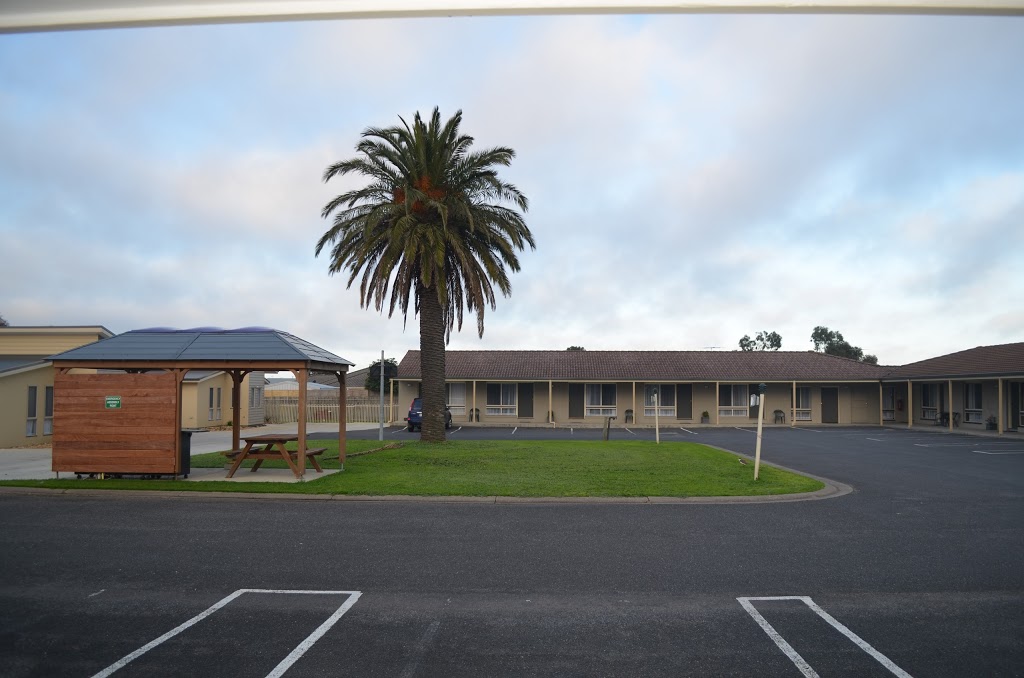 Golden Palms Motel | lodging | 234 Torquay Road, Grovedale VIC 3216, Australia | 0352431077 OR +61 3 5243 1077