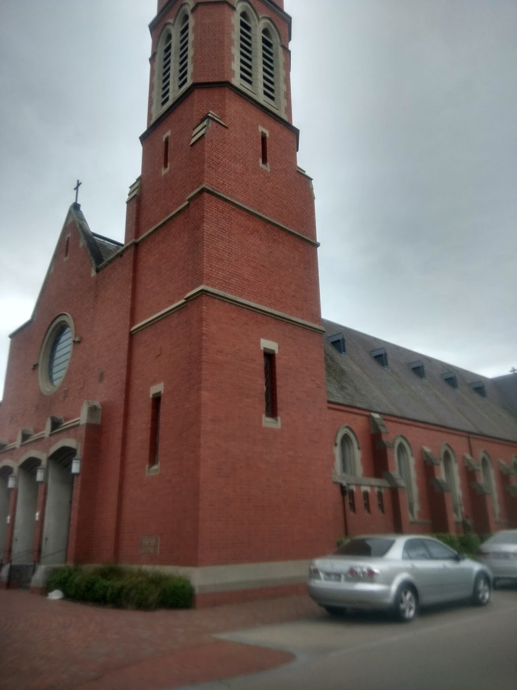 St Pauls Catholic Church | church | 562 Sydney Rd, Coburg VIC 3058, Australia | 0393541564 OR +61 3 9354 1564