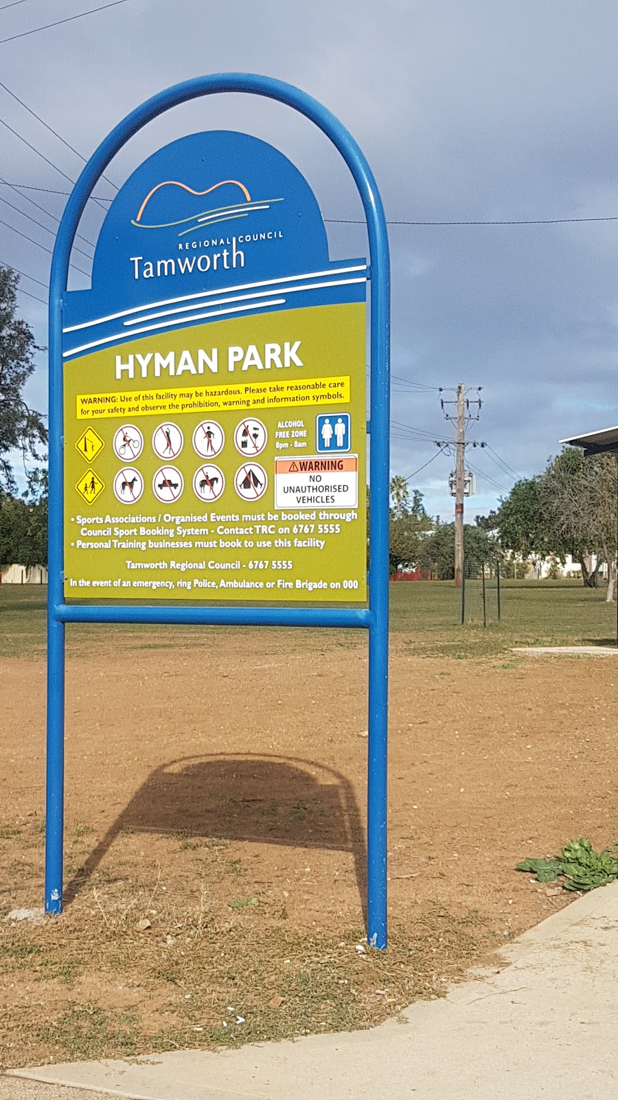 Hyman Park | Robert and Jean Streets, South Tamworth NSW 2340, Australia