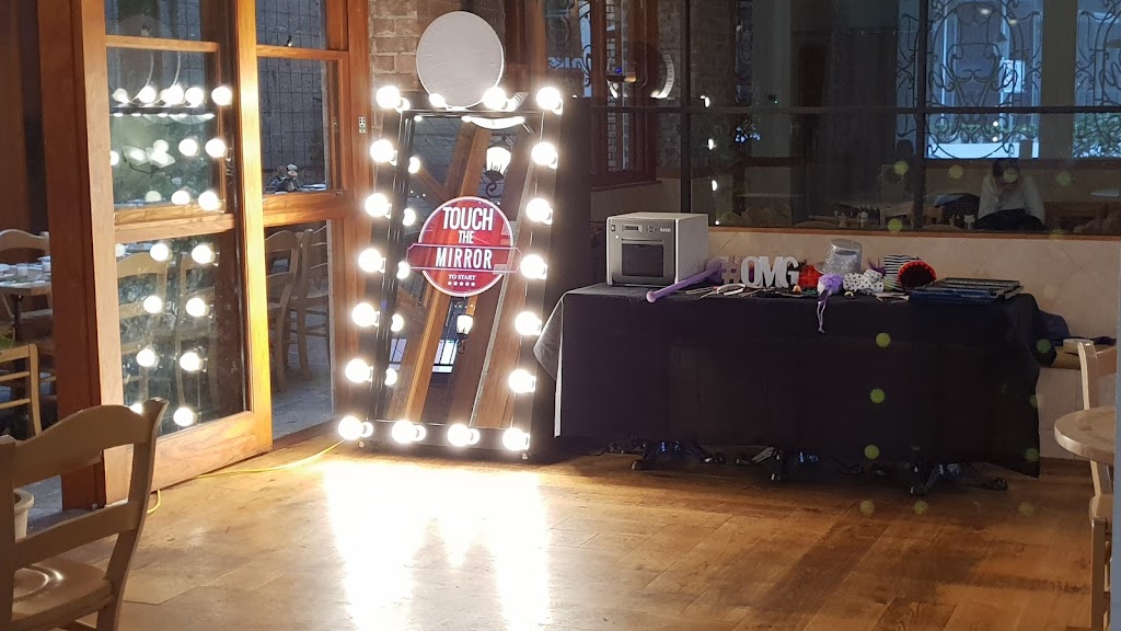 Photobooth Hire Sydney - Strawberry Spoon | Merrylands Rd, Greystanes NSW 2145, Australia | Phone: (02) 8002 1855