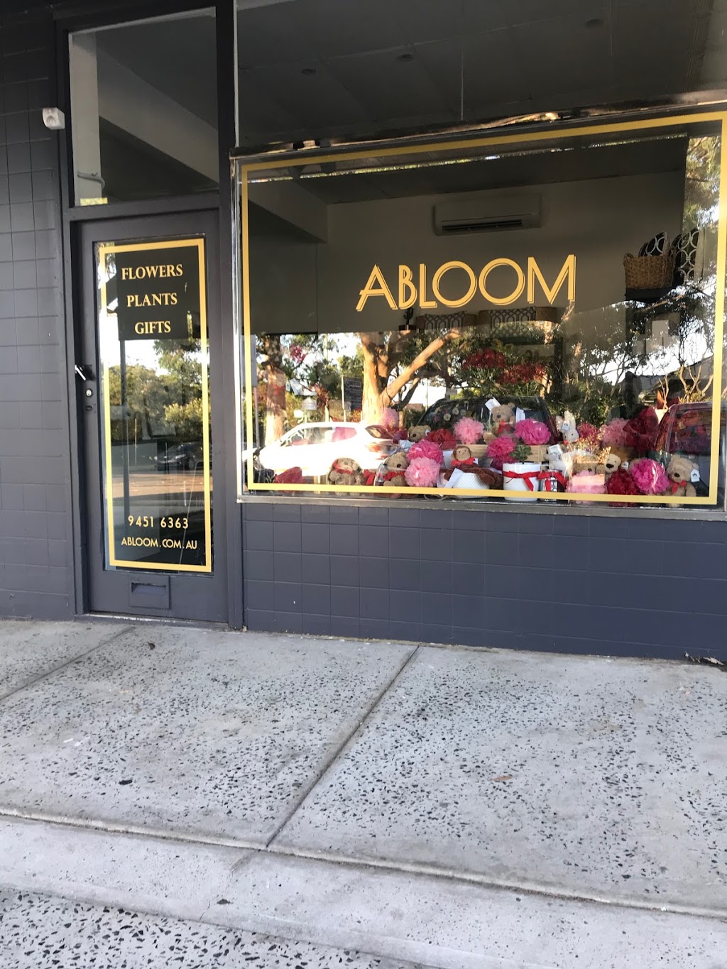 Abloom Florist & Gifts Allambie | Shop 19a/141-151 Allambie Rd, Allambie Heights NSW 2100, Australia | Phone: (02) 9451 6363