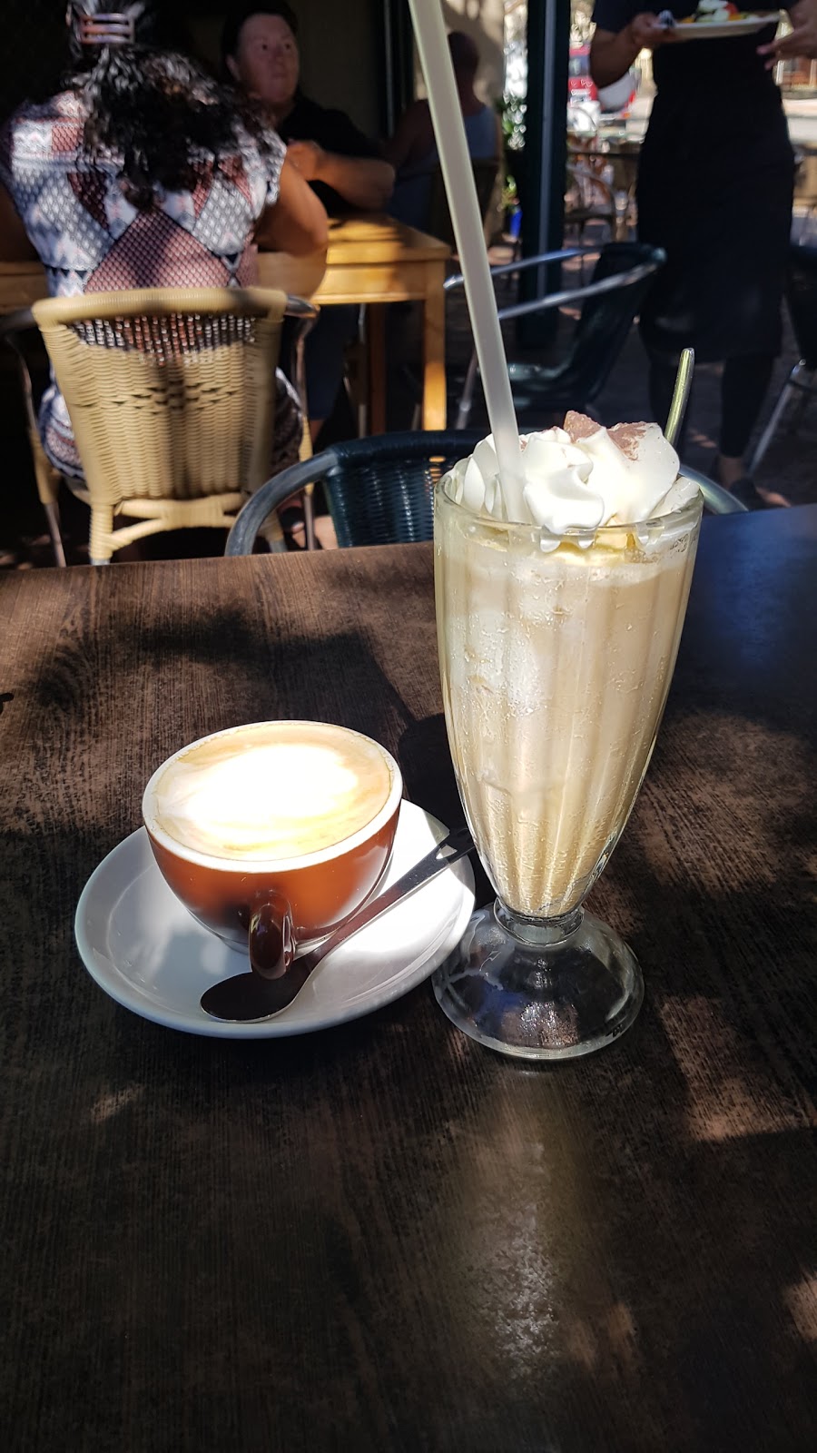 Moreton Bay Cafe | cafe | 10 Moreton Terrace, Dongara WA 6525, Australia