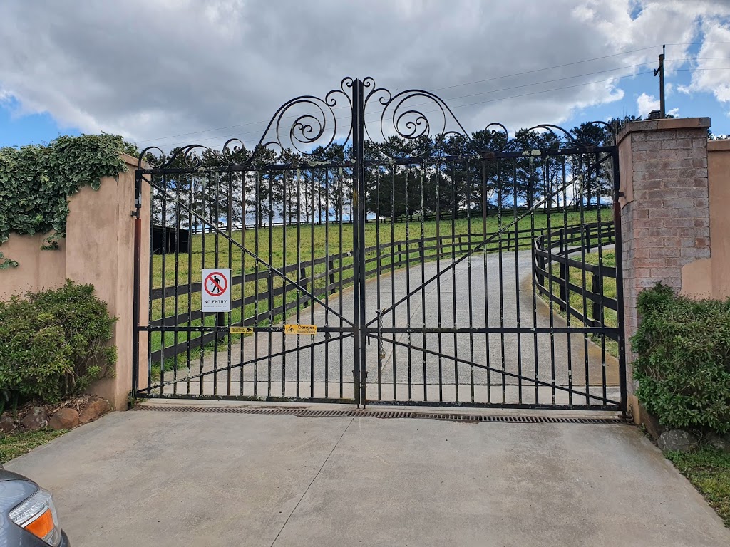 Danric Lodge |  | LOT 2 Hume Hwy, Sutton Forest NSW 2577, Australia | 0437005880 OR +61 437 005 880