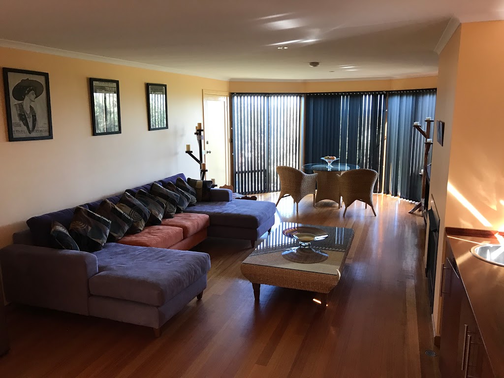 Ocean Inlet Holiday Accommodation | lodging | 34 Wybellenna Dr, Fairhaven VIC 3231, Australia | 0352897313 OR +61 3 5289 7313
