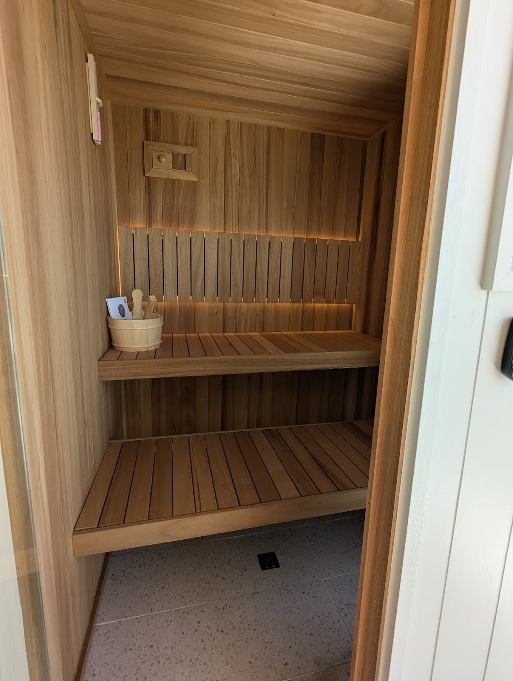 Southern Cross Saunas | 66 Swan St, Morpeth NSW 2321, Australia | Phone: 0403 599 223