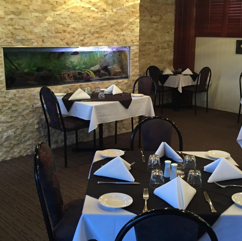 Neptunes Seafood Restaurant | restaurant | 40 Nebo Rd, West Mackay QLD 4740, Australia | 0749576526 OR +61 7 4957 6526