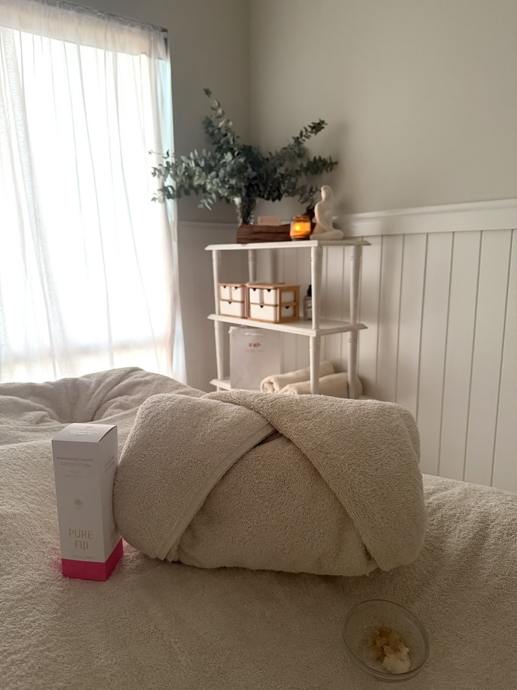 The embrace beauty co | 611 Mt Doran Rd, Lal Lal VIC 3352, Australia | Phone: 0411 982 709