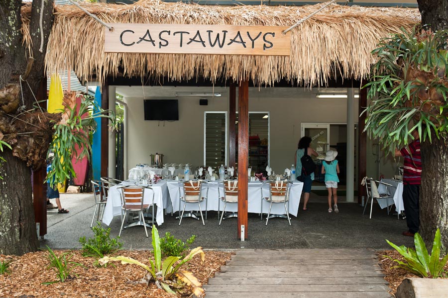 Castaways Cafe and Store | cafe | 100 Moreton St, Bulwer QLD 4025, Australia | 0734082202 OR +61 7 3408 2202