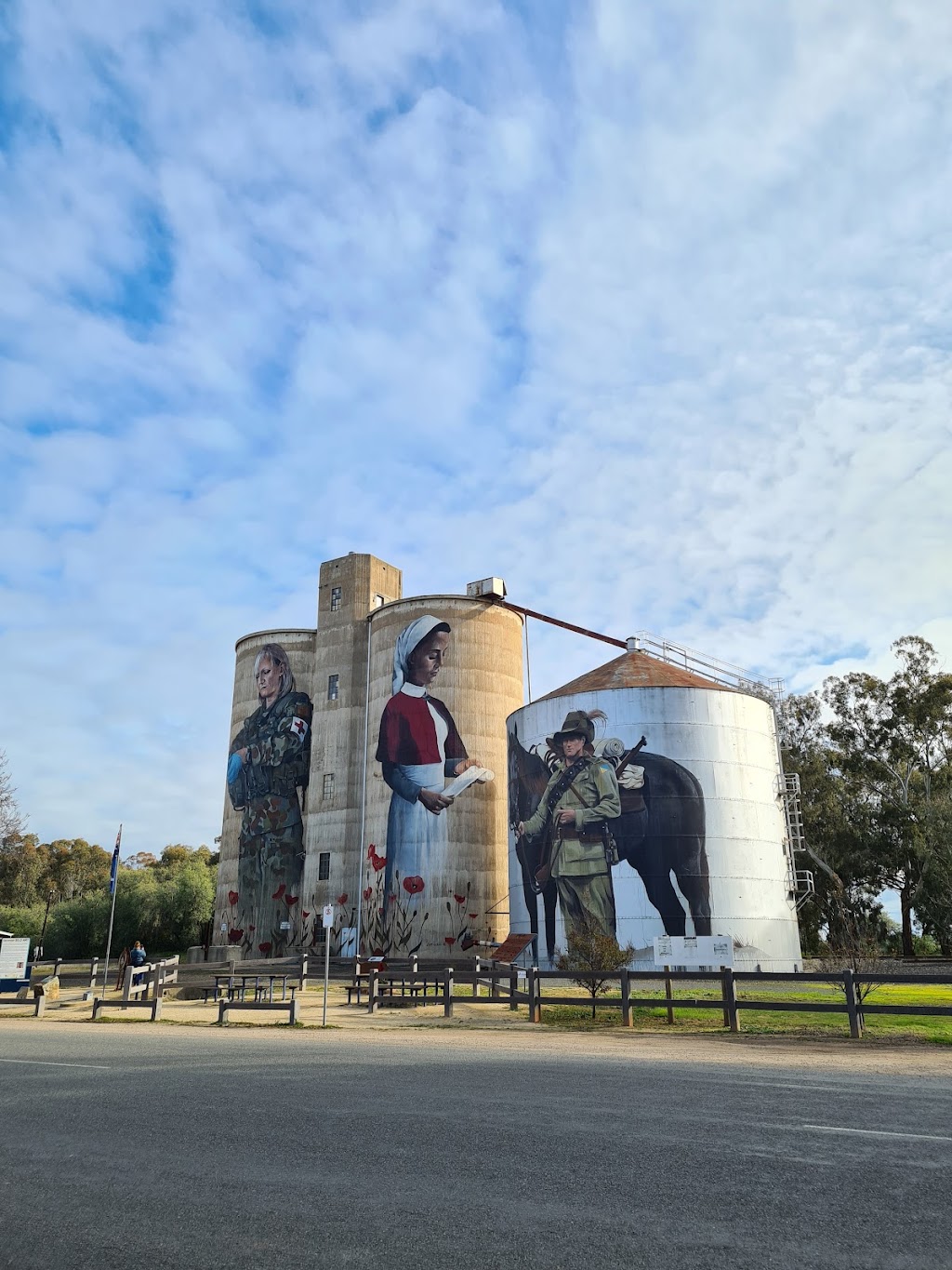 Devenish Art Silo | tourist attraction | 28 Main St, Devenish VIC 3726, Australia | 0409160154 OR +61 409 160 154