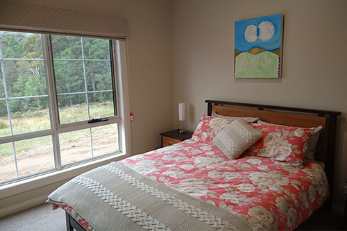 Mountain Blue Guest Accommodation | 13200 Highland Lakes Rd, Golden Valley TAS 7304, Australia | Phone: 0428 383 773
