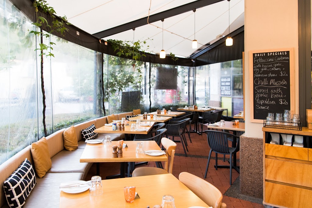 Flinderz Cafe & Restaurant | cafe | 110 Flinders Ave, Hillarys WA 6025, Australia | 0894035225 OR +61 8 9403 5225