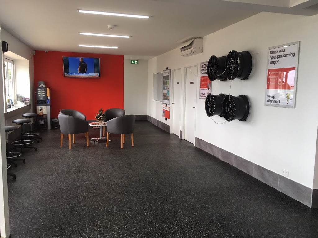 Bridgestone Select Tyre & Auto - Woody Point | 236 Hornibrook Esplanade, Woody Point QLD 4019, Australia | Phone: (07) 3053 3444
