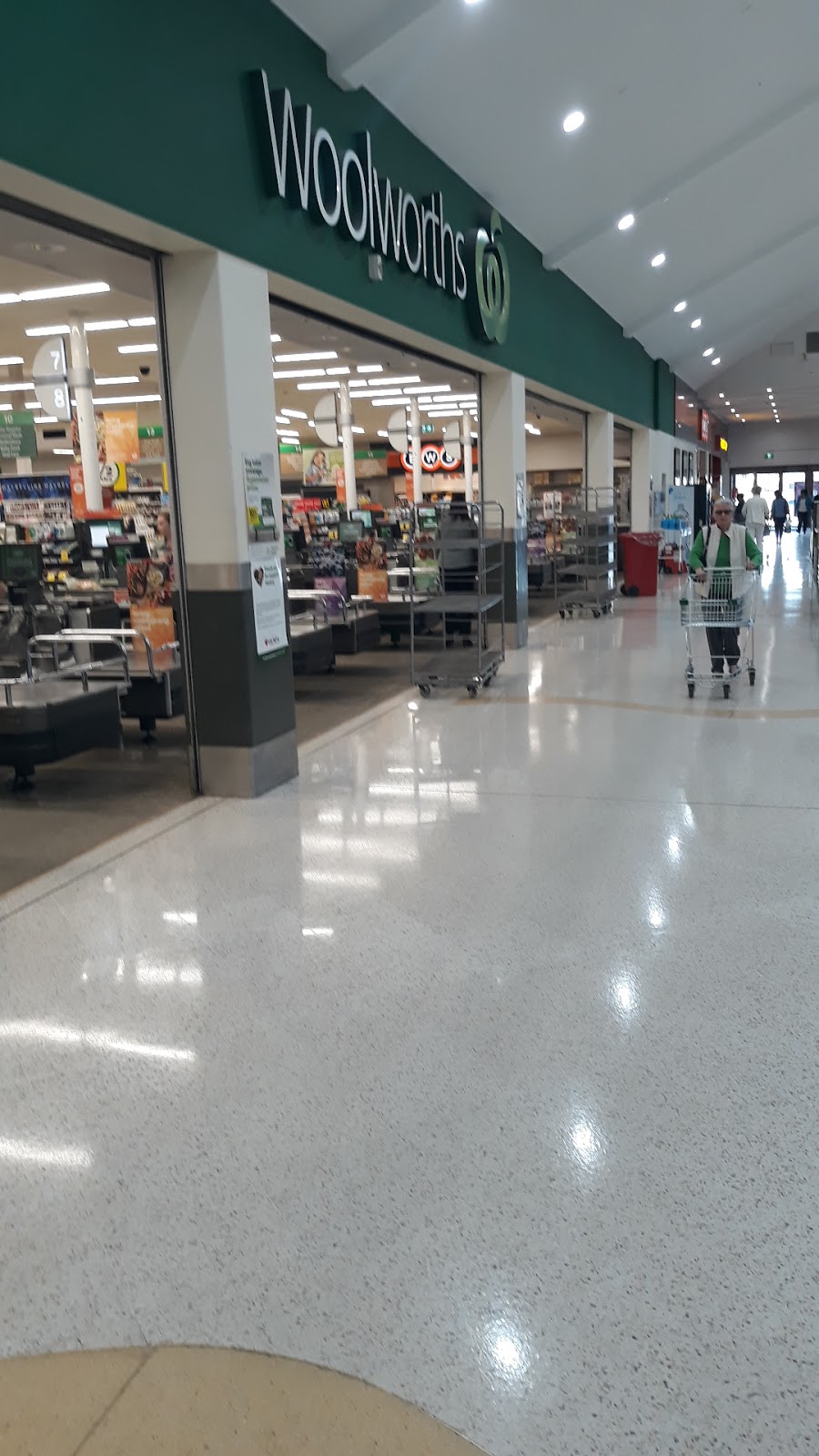 Woolworths Port Macquarie | supermarket | 3 Bay St, Port Macquarie NSW 2444, Australia | 0255255202 OR +61 2 5525 5202