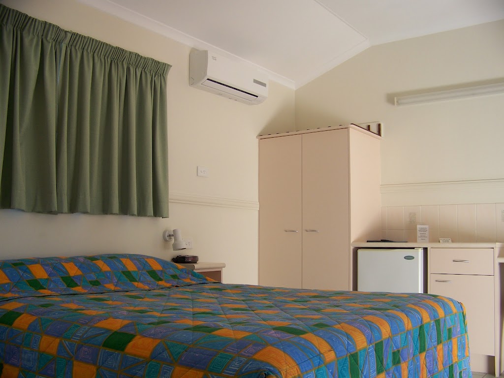 Country Way Motor-Inn | 17 Emma St, Cunnamulla QLD 4490, Australia | Phone: (07) 4655 0555