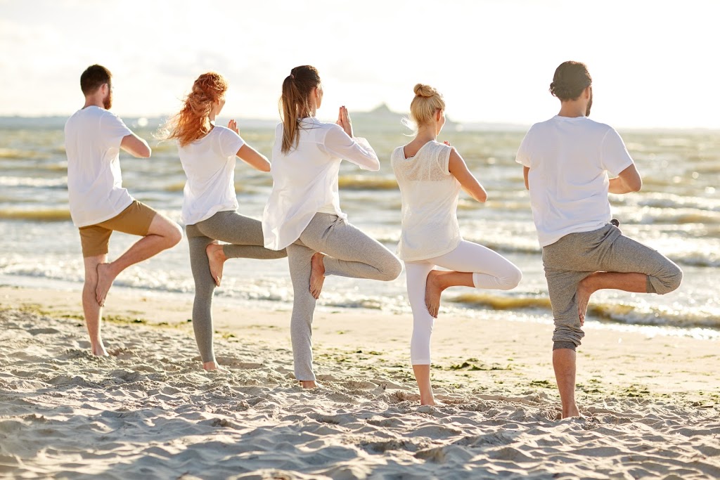 Byron Yoga Elle | school | Belongil Beach, Byron Bay NSW 2481, Australia | 0410489099 OR +61 410 489 099