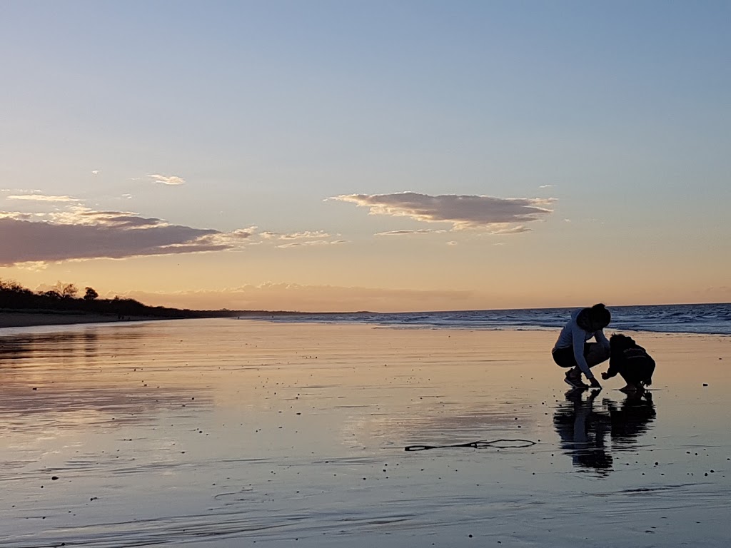 Surf Side Park | Moore Park Beach QLD 4670, Australia