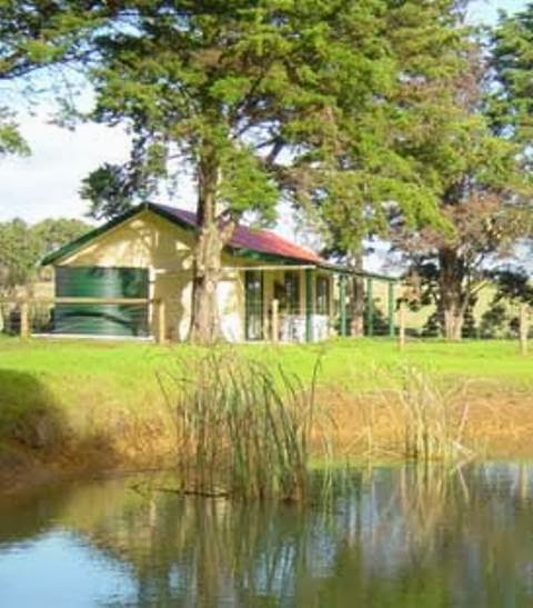 French Island Self-contained Cottage‎ | 289 Tankerton Rd, French Island VIC 3921, Australia | Phone: (03) 5980 1209