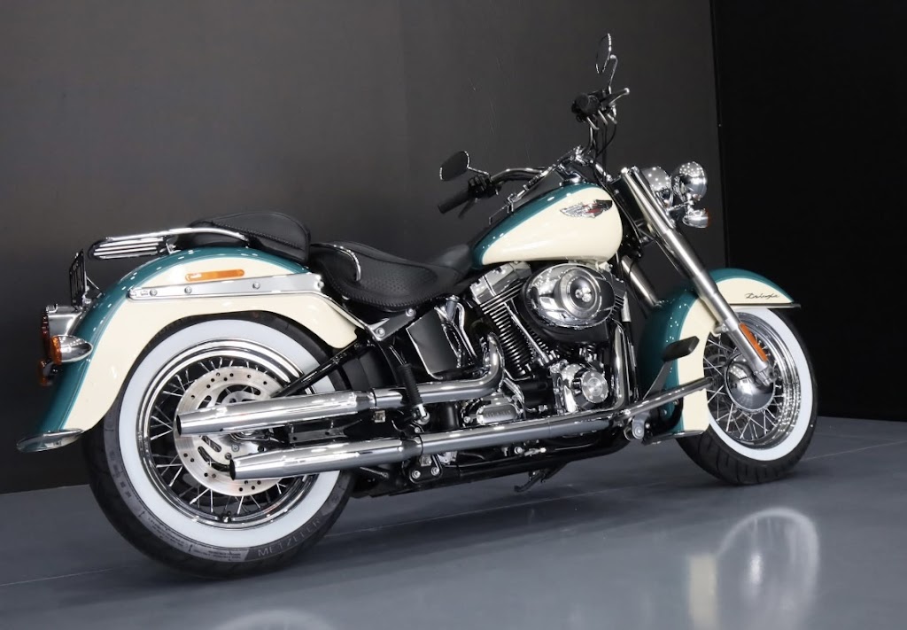 Throttle Culture | Unit 1/39 Collins St, Kangaroo Flat VIC 3555, Australia | Phone: (03) 4440 1547