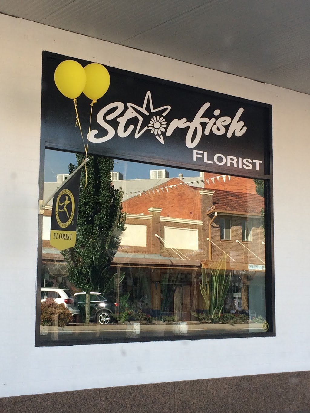 Starfish Florist | florist | 117 Pine Ave, Leeton NSW 2705, Australia | 0269536988 OR +61 2 6953 6988