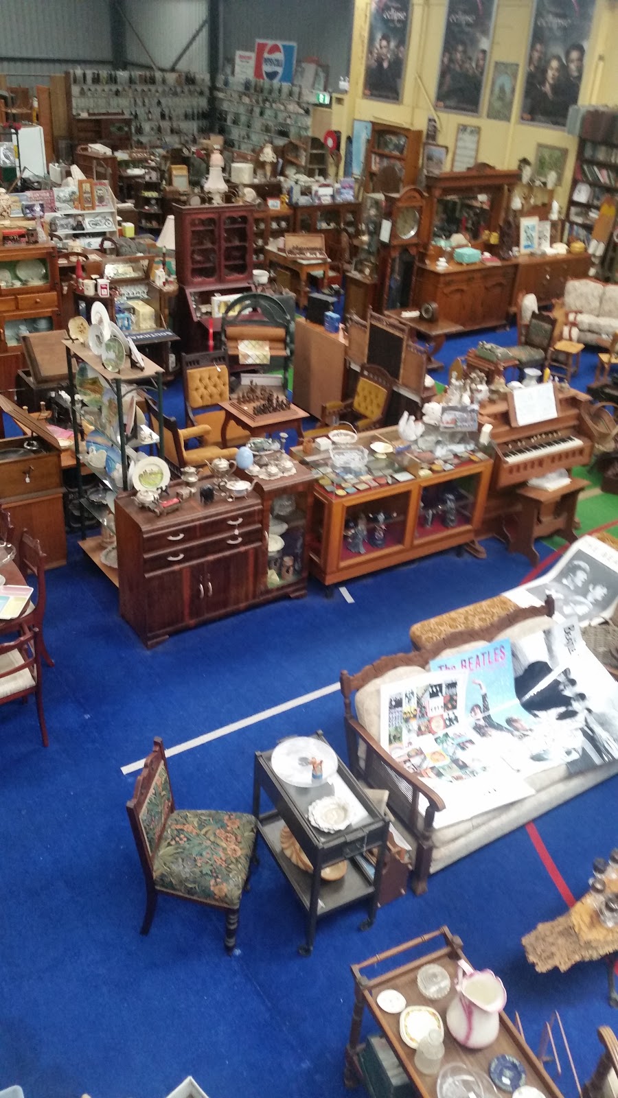 Sparkles Antiques & Rare Collectables | furniture store | 2 Ken Howard Cres, Nambucca Heads NSW 2448, Australia | 0448635385 OR +61 448 635 385
