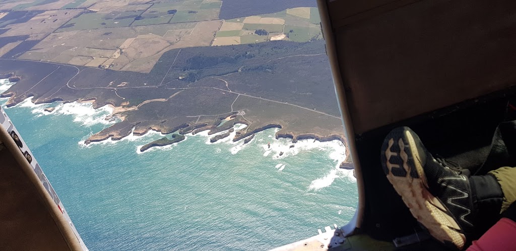 Skydive 12 Apostles | Great Ocean Road Airport, Great Ocean Rd, Peterborough VIC 3270, Australia | Phone: 0458 753 854