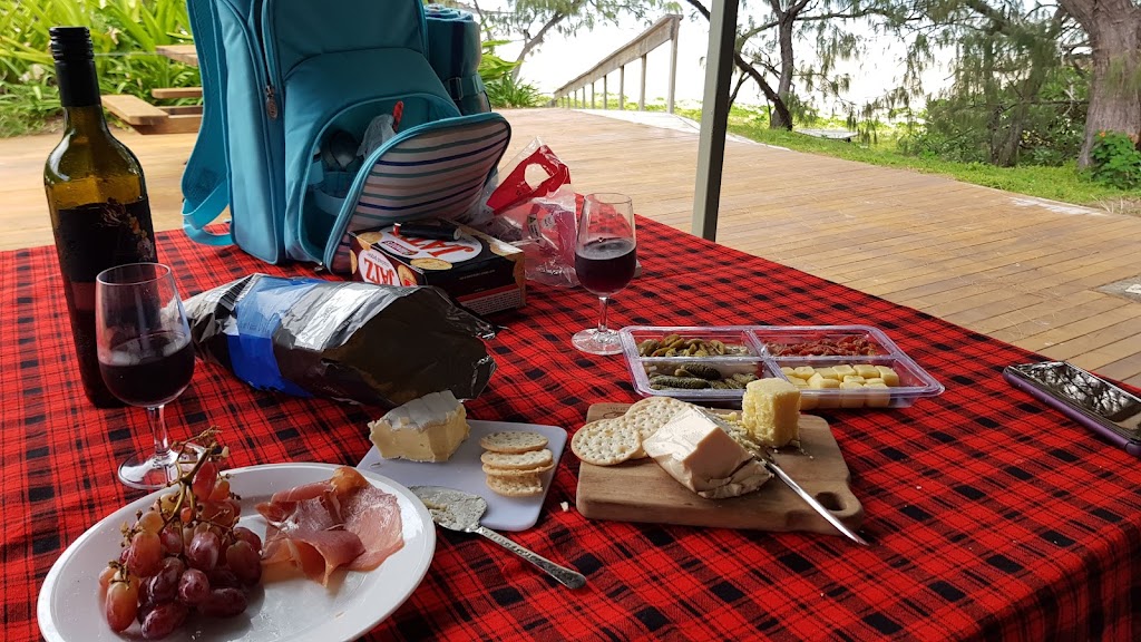 Basil Bay Hut | Basil Bay, Keswick Island QLD 4740, Australia | Phone: 1300 889 290