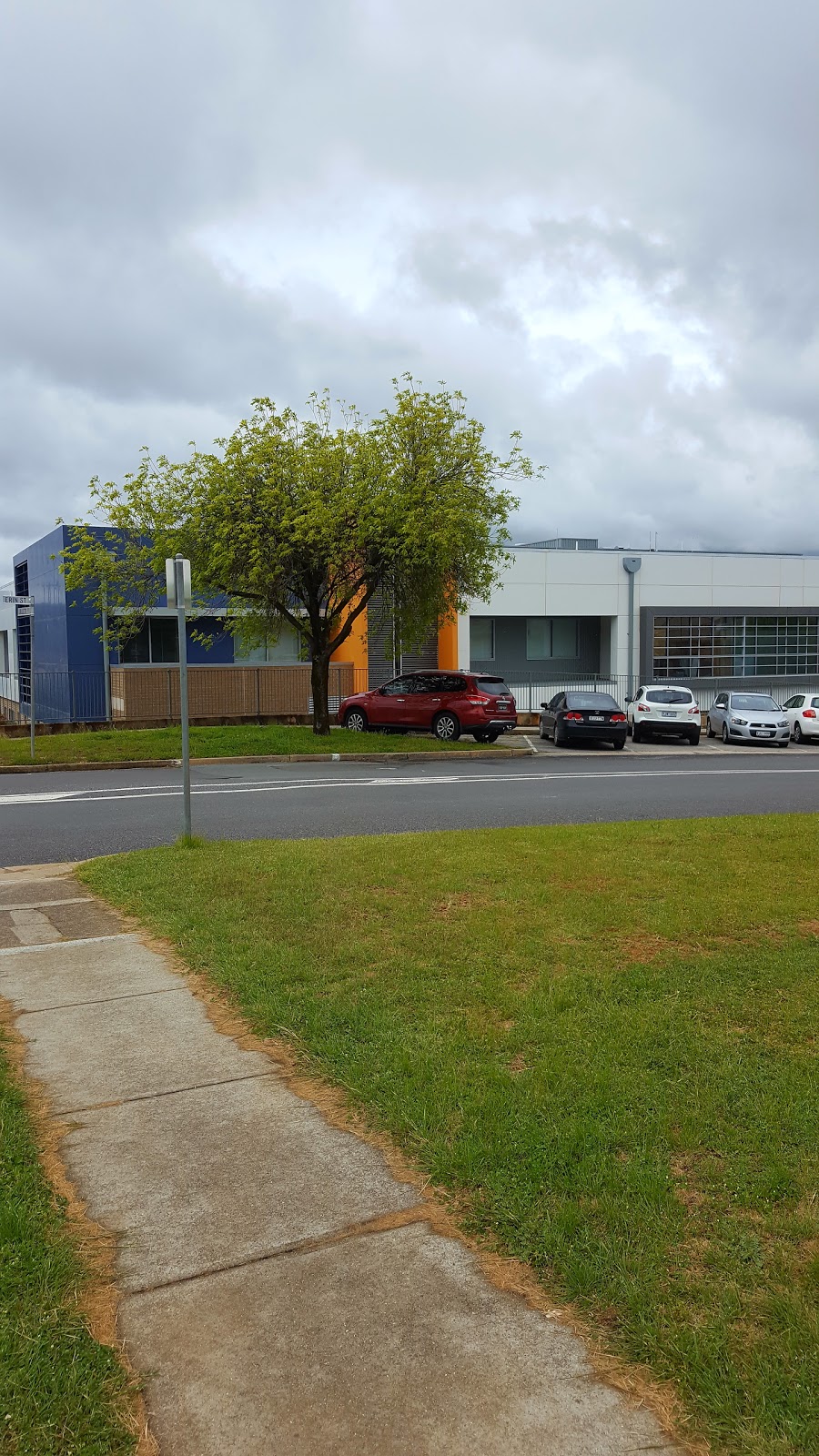 Queanbeyan District Hospital & Health Service | 107 Collett St, Queanbeyan NSW 2620, Australia | Phone: (02) 6150 7000