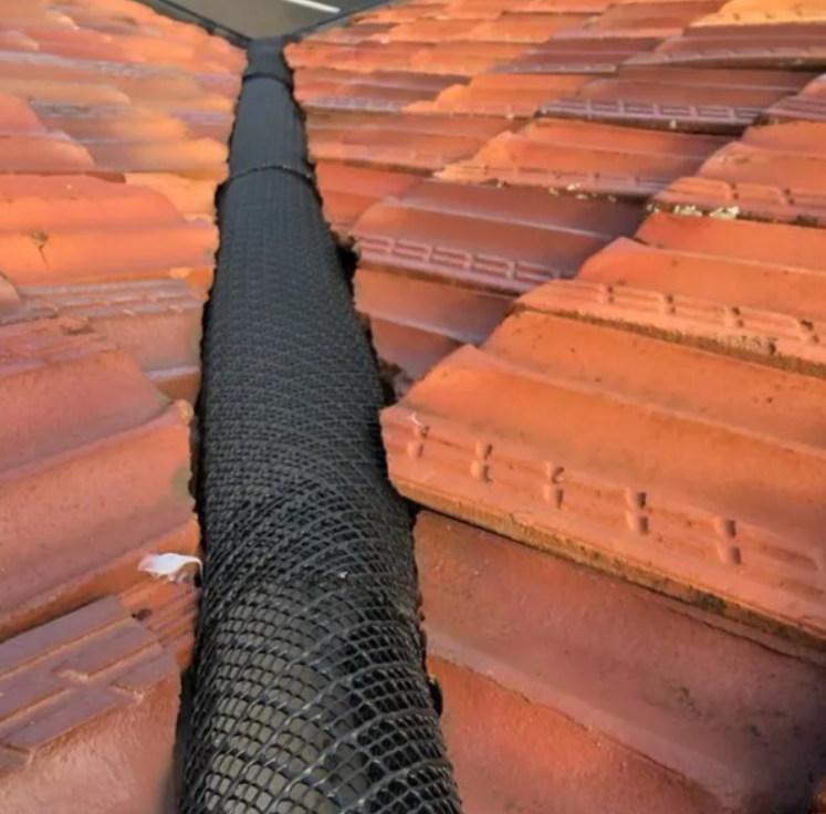 Gutter Cleaning Illawarra | 440 W Dapto Rd, Dapto NSW 2530, Australia | Phone: 0420 432 421