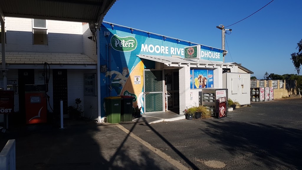Moore River Roadhouse | gas station | 1 Mullins St, Guilderton WA 6041, Australia | 0895771023 OR +61 8 9577 1023
