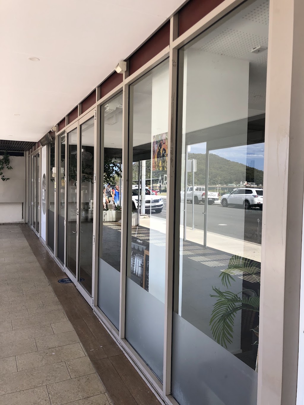 Crystalline Window Cleaning | 147a Spinnaker Way, Corlette NSW 2315, Australia | Phone: 0431 549 993