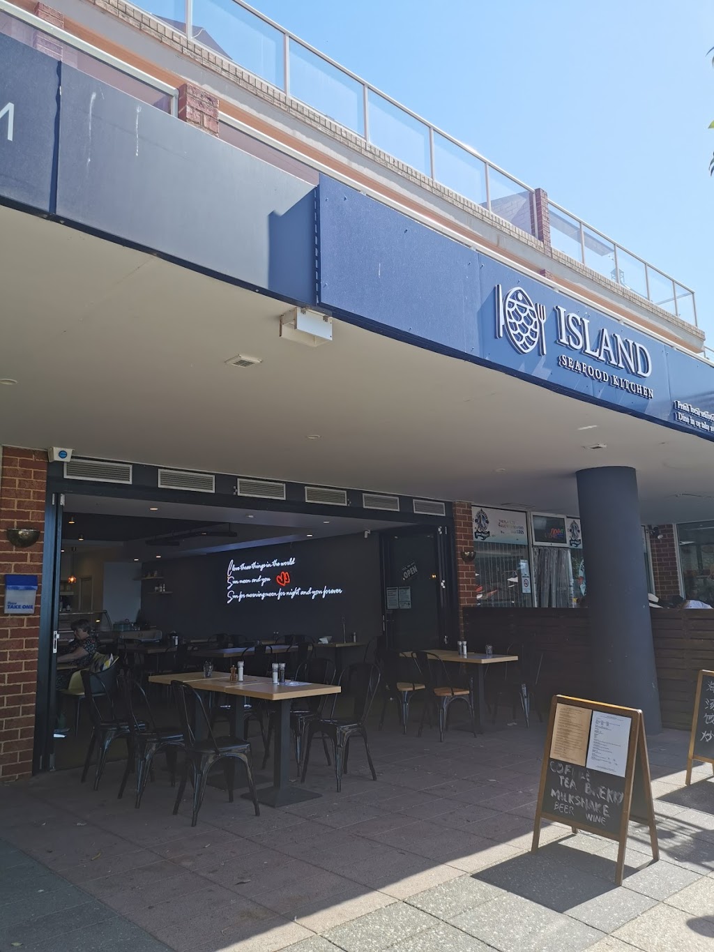 Island Seafood Kitchen | cafe | Shop 3/16 The Esplanade, Cowes VIC 3922, Australia | 0359519797 OR +61 3 5951 9797