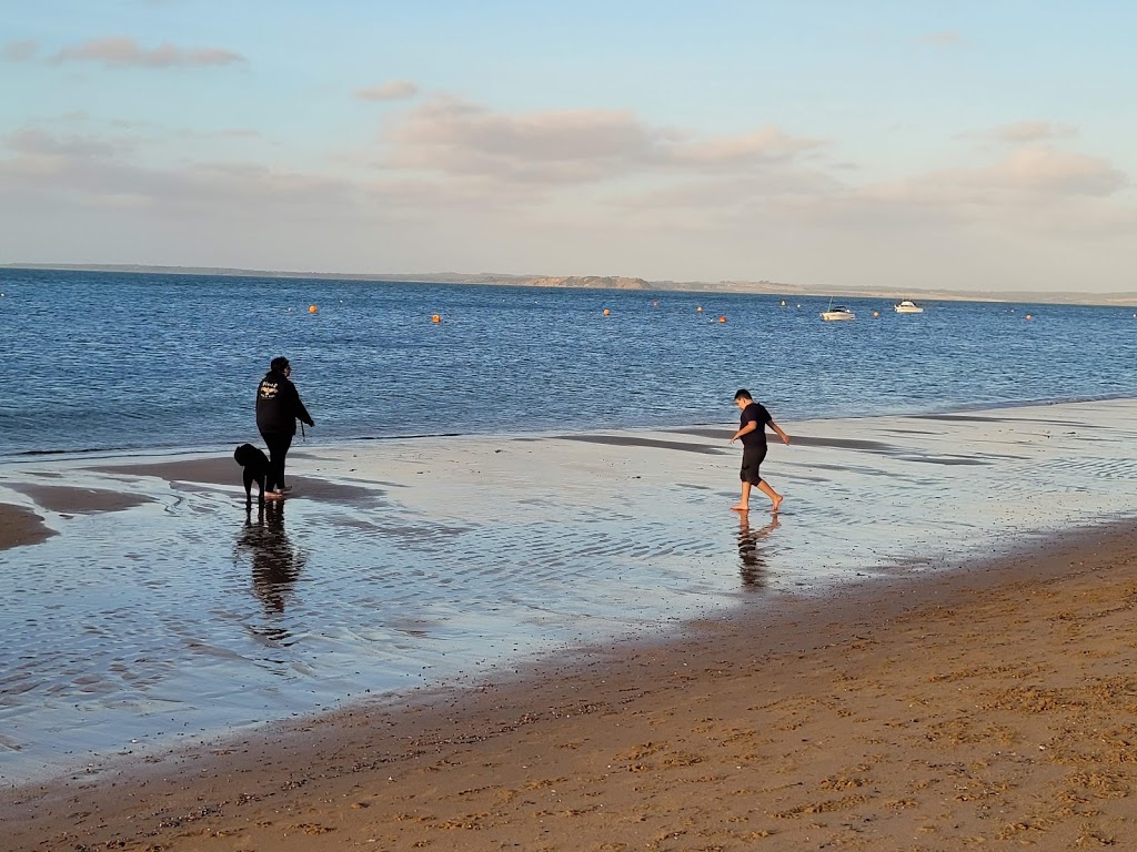 Cowes Beach | The Esplanade, Cowes VIC 3922, Australia | Phone: (03) 9676 6900