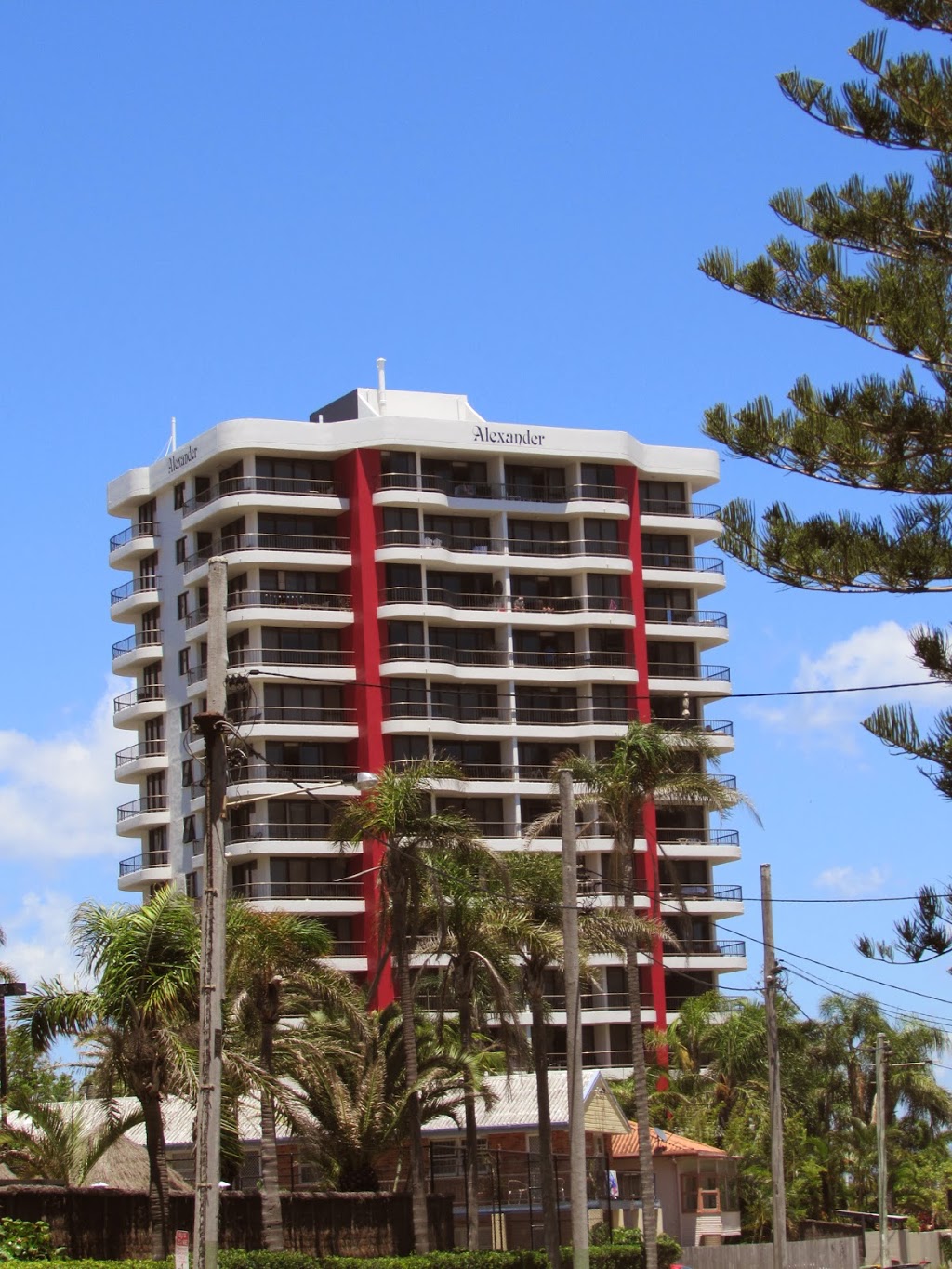 Alexander Apartments | 2943 Surfers Paradise Blvd, Surfers Paradise QLD 4217, Australia | Phone: (07) 5538 7777