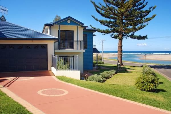 Allure Beach House | lodging | 33 Burke Parade, Gerroa NSW 2534, Australia | 0282133510 OR +61 2 8213 3510