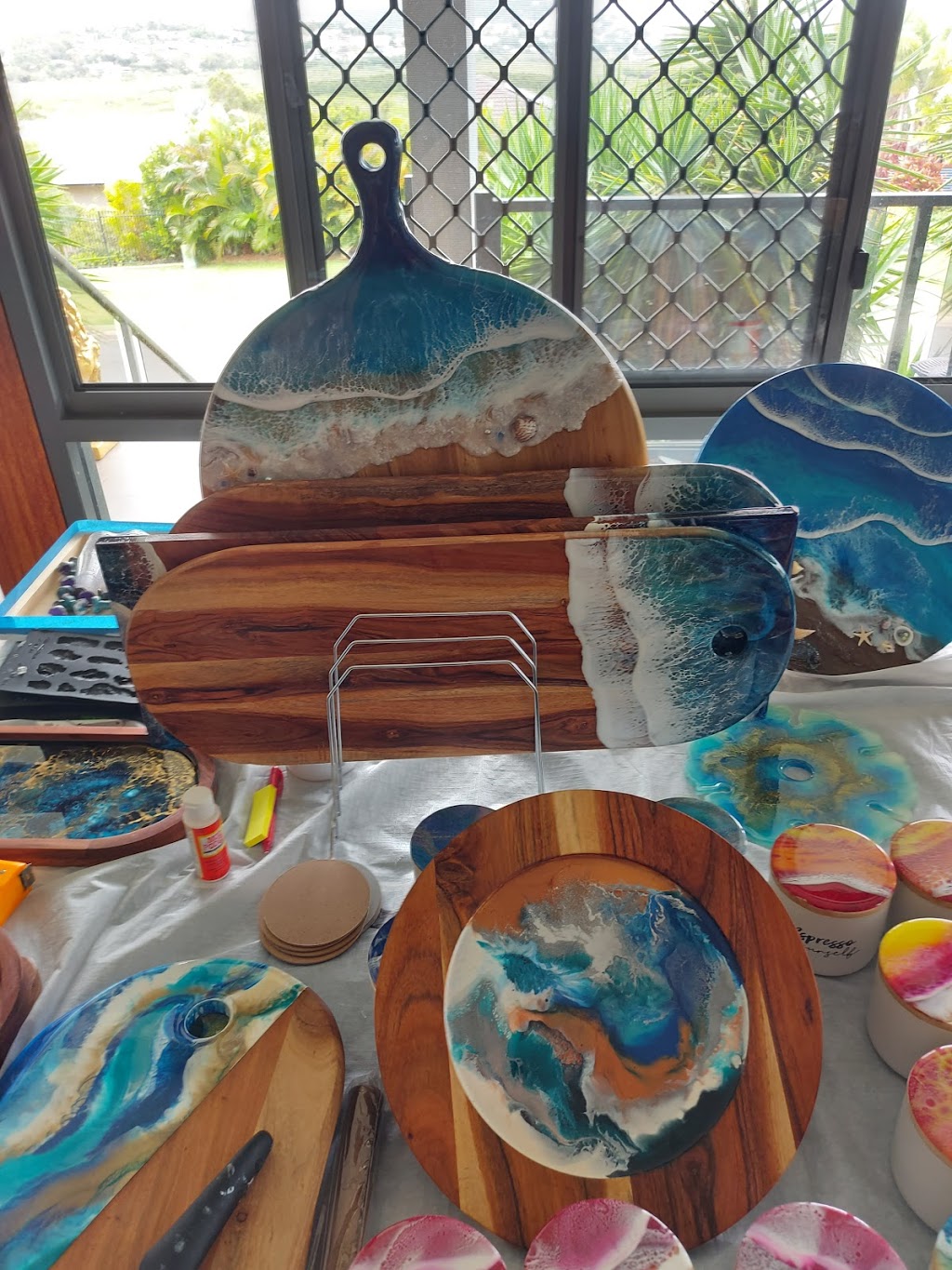 Flowsation Acrylic and Resin Art Yeppoon |  | 13 Coolibah St, Taranganba QLD 4703, Australia | 0422207790 OR +61 422 207 790