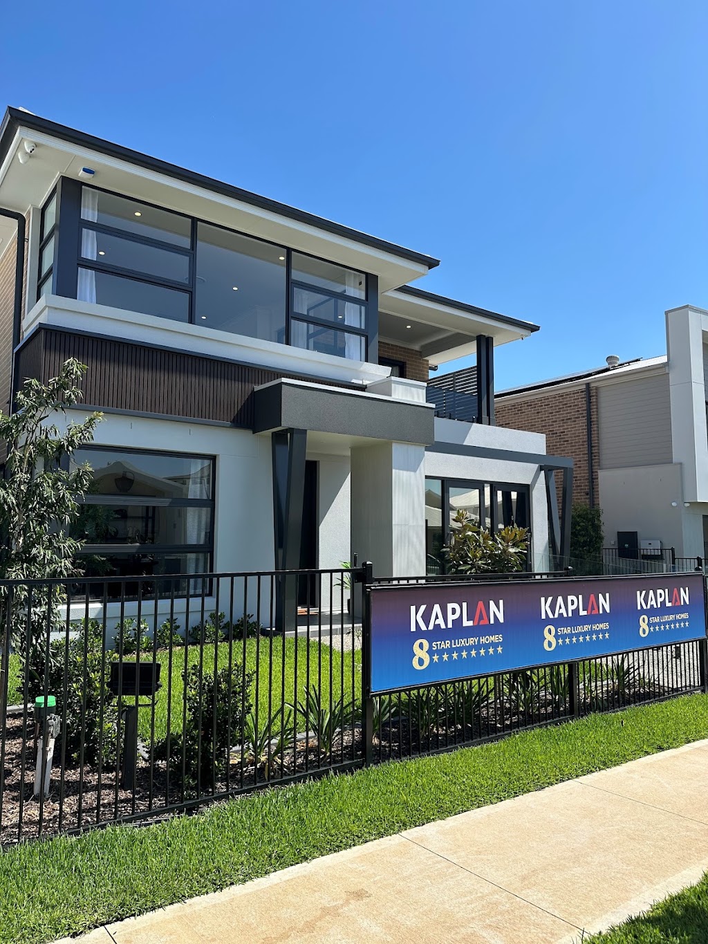 Kaplan Homes Display Centre - Menangle Park | 8 Poseidon St, Menangle Park NSW 2563, Australia | Phone: 0404 481 882