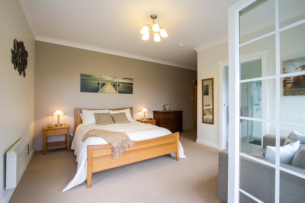 Hillside Bed & Breakfast Huon Valley Tasmania | 8814 Channel Hwy, Huonville TAS 7109, Australia | Phone: (03) 6266 3880