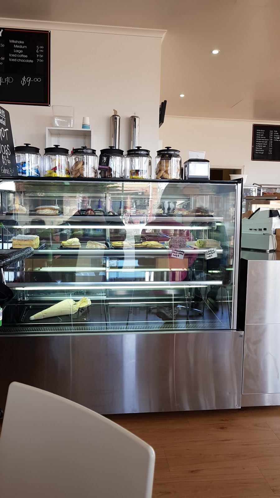 Phillip Island Bakery | bakery | 57-59 Thompson Ave, Cowes VIC 3922, Australia | 0359522027 OR +61 3 5952 2027