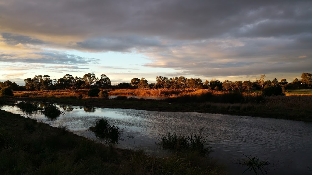 Breezewater Reserve | 25 The Breezewater, Point Cook VIC 3030, Australia | Phone: 0448 600 322