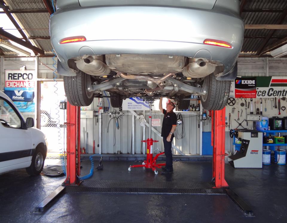 Uralla Motor Repairs | car repair | 60 Rowan Ave, Uralla NSW 2358, Australia | 0267784674 OR +61 2 6778 4674